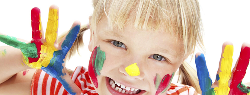 Giocare pasticciando: 10 idee creative e coloratissime